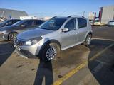 Renault Sandero Stepway 2013 года за 3 530 000 тг. в Уральск – фото 2