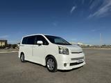 Toyota Voxy 2007 годаүшін5 200 000 тг. в Актау – фото 2