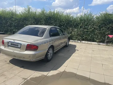 Hyundai Sonata 2005 года за 2 000 000 тг. в Актобе – фото 6