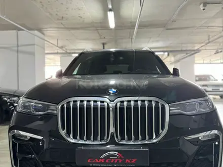 BMW X7 2021 года за 48 500 000 тг. в Астана