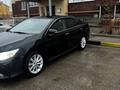 Toyota Camry 2013 года за 8 100 000 тг. в Актобе – фото 2
