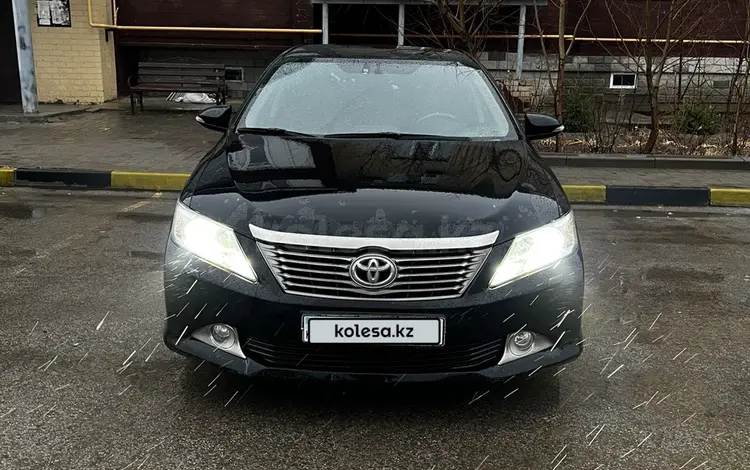 Toyota Camry 2013 года за 8 100 000 тг. в Актобе