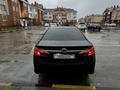 Toyota Camry 2013 года за 8 100 000 тг. в Актобе – фото 5