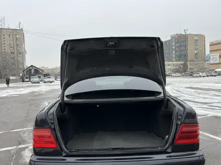 Mercedes-Benz E 320 1997 года за 3 500 000 тг. в Алматы – фото 31