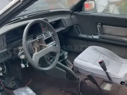 Mazda 929 1983 года за 400 000 тг. в Усть-Каменогорск – фото 2