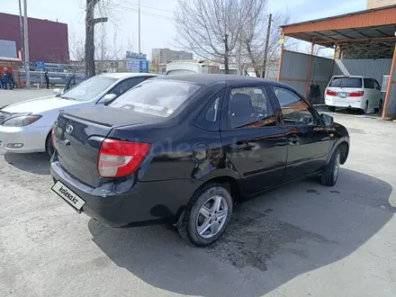 ВАЗ (Lada) Granta 2190 2015 года за 1 800 000 тг. в Семей – фото 5