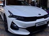 Kia K5 2021 года за 10 000 000 тг. в Алматы