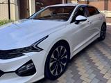 Kia K5 2021 года за 10 000 000 тг. в Алматы – фото 3