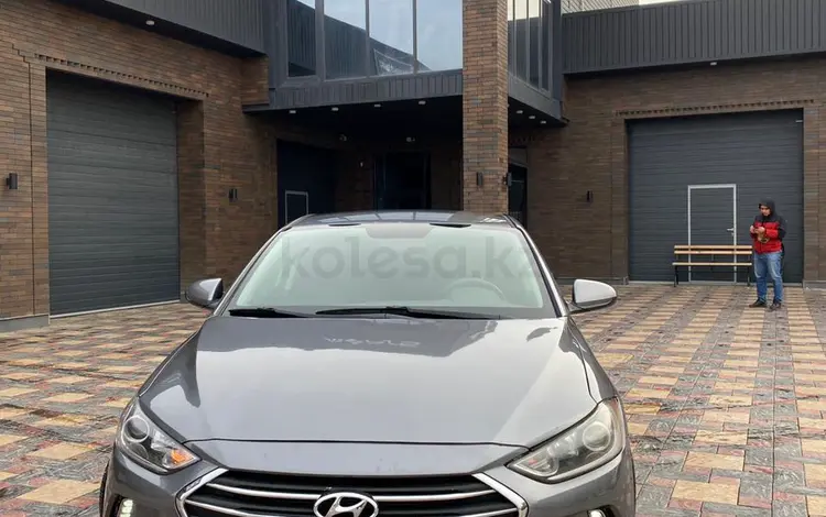 Hyundai Elantra 2018 года за 5 500 000 тг. в Атырау