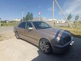 Mercedes-Benz E 240 2000 года за 4 300 000 тг. в Туркестан – фото 2