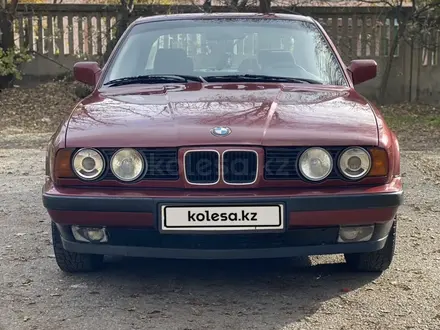 BMW 520 1992 года за 2 450 000 тг. в Шымкент