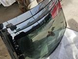 Лобовое стекло Задная на мерседес W204 за 95 000 тг. в Шымкент