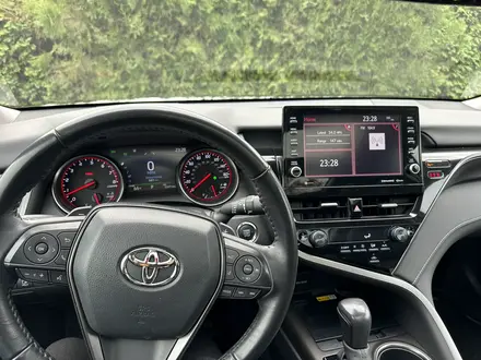 Toyota Camry 2021 года за 14 000 000 тг. в Тараз – фото 32