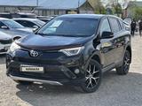 Toyota RAV4 2017 годаүшін11 990 000 тг. в Актобе