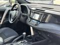 Toyota RAV4 2017 года за 11 990 000 тг. в Актобе – фото 7
