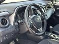 Toyota RAV4 2017 года за 11 990 000 тг. в Актобе – фото 12