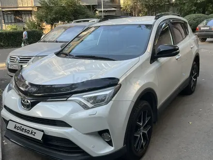 Toyota RAV4 2019 года за 14 000 000 тг. в Алматы – фото 2