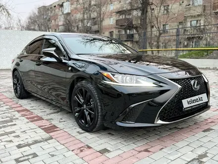 Lexus ES 350 2022 года за 29 000 000 тг. в Алматы – фото 3
