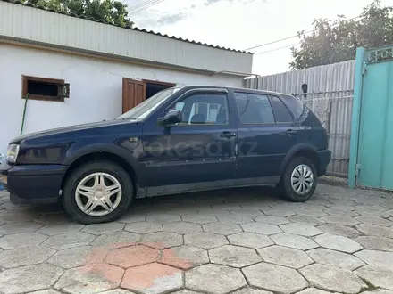 Volkswagen Golf 1997 года за 1 400 000 тг. в Тараз – фото 2