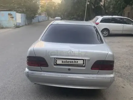 Mercedes-Benz E 280 1999 года за 2 900 000 тг. в Алматы – фото 4