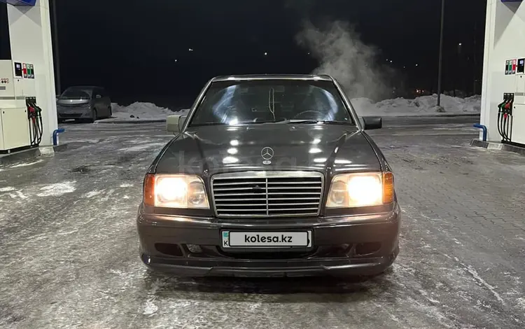 Mercedes-Benz E 220 1995 года за 2 200 000 тг. в Усть-Каменогорск