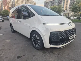 Хендай Staria, 2021