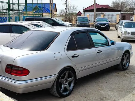 Mercedes-Benz E 420 1996 года за 6 200 000 тг. в Жанаозен – фото 5