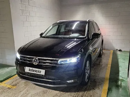 Volkswagen Tiguan 2018 года за 13 000 000 тг. в Астана