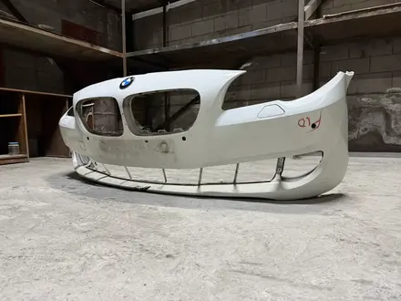 Передний бампер BMW 5 Series F10 (привозной) за 90 000 тг. в Алматы – фото 2