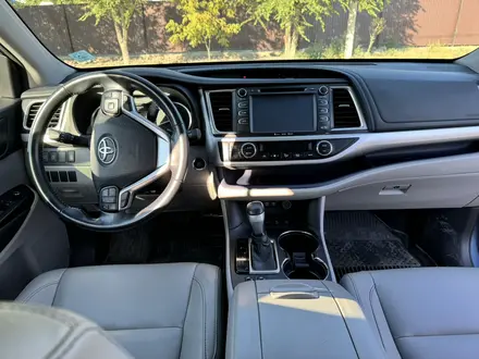 Toyota Highlander 2017 года за 10 200 000 тг. в Атырау – фото 10