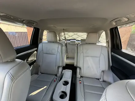 Toyota Highlander 2017 года за 10 200 000 тг. в Атырау – фото 9