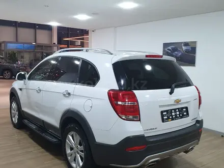 Chevrolet Captiva 2018 года за 9 890 000 тг. в Алматы – фото 4