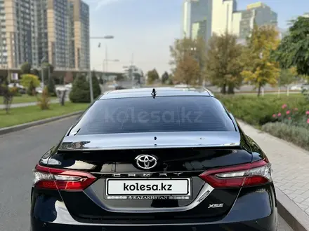 Toyota Camry 2021 года за 15 500 000 тг. в Алматы – фото 15