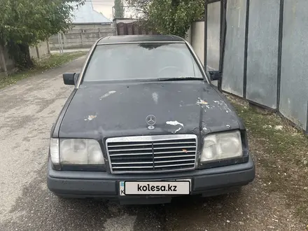 Mercedes-Benz E 220 1994 года за 1 000 000 тг. в Тараз – фото 3