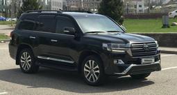 Toyota Land Cruiser 2018 года за 39 000 000 тг. в Алматы – фото 3