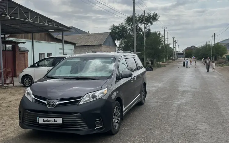 Toyota Sienna 2018 года за 14 300 000 тг. в Кызылорда