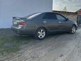 Toyota Camry 2002 года за 4 500 000 тг. в Актобе – фото 2