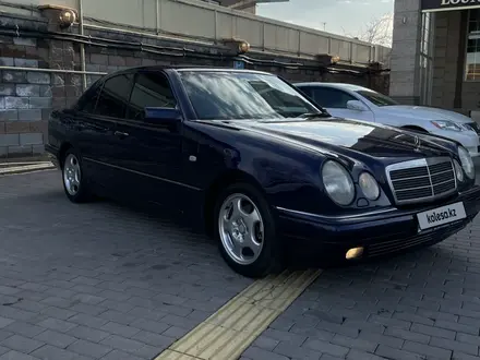 Mercedes-Benz E 200 1996 года за 4 500 000 тг. в Алматы – фото 2