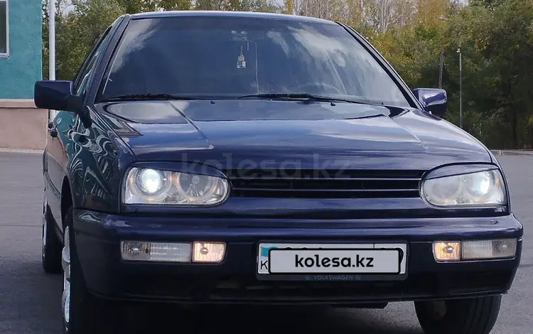 Volkswagen Golf 1995 годаүшін2 400 000 тг. в Караганда