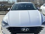 Hyundai Sonata 2022 годаүшін13 400 000 тг. в Атырау – фото 3