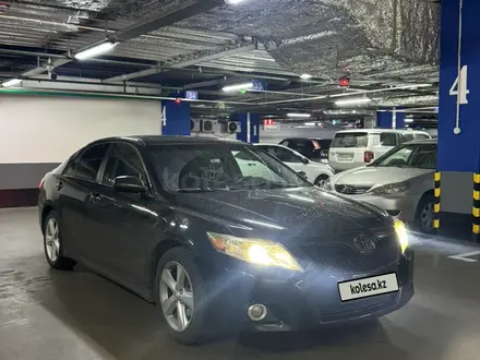Toyota Camry 2011 года за 5 500 000 тг. в Астана – фото 2