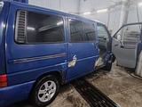 Volkswagen Caravelle 1997 года за 2 900 000 тг. в Павлодар – фото 2