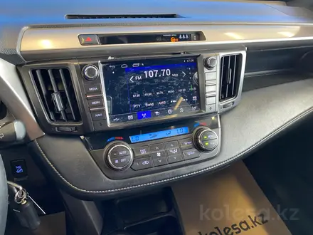 Toyota RAV4 2018 года за 9 720 000 тг. в Алматы – фото 12