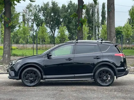 Toyota RAV4 2018 года за 8 770 000 тг. в Алматы – фото 5