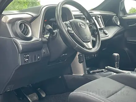 Toyota RAV4 2018 года за 8 770 000 тг. в Алматы – фото 10