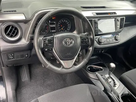 Toyota RAV4 2018 года за 8 770 000 тг. в Алматы – фото 11