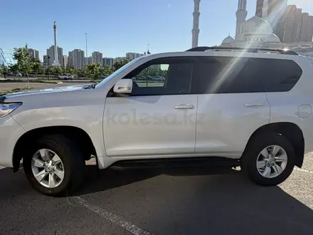 Toyota Land Cruiser Prado 2018 года за 21 000 000 тг. в Астана – фото 4