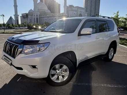 Toyota Land Cruiser Prado 2018 года за 21 000 000 тг. в Астана – фото 3