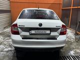 Skoda Rapid 2014 года за 3 200 000 тг. в Атырау – фото 5