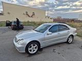 Mercedes-Benz C 200 2000 года за 2 200 000 тг. в Караганда